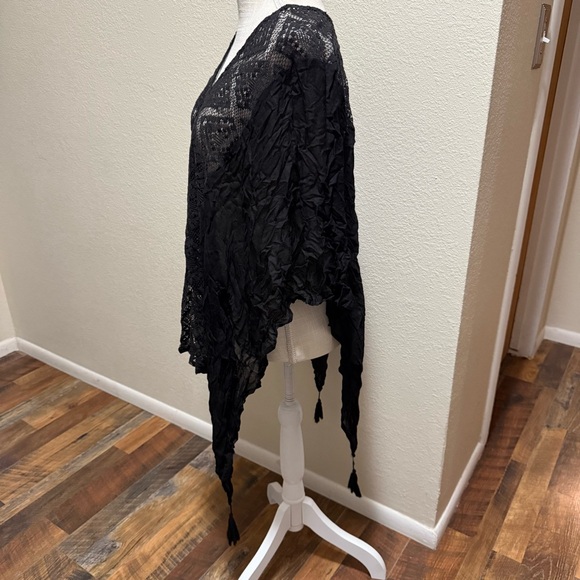 Anna & Ava Black Lace One Size V- Neck Kimono/Cover Up Oversized Top - Picture 3 of 13